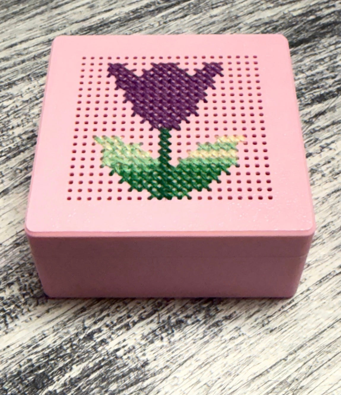 Cross Stitch Trinket Box Kit (Tulip)